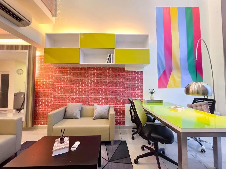 The Scott Garden By Manhattan Group *